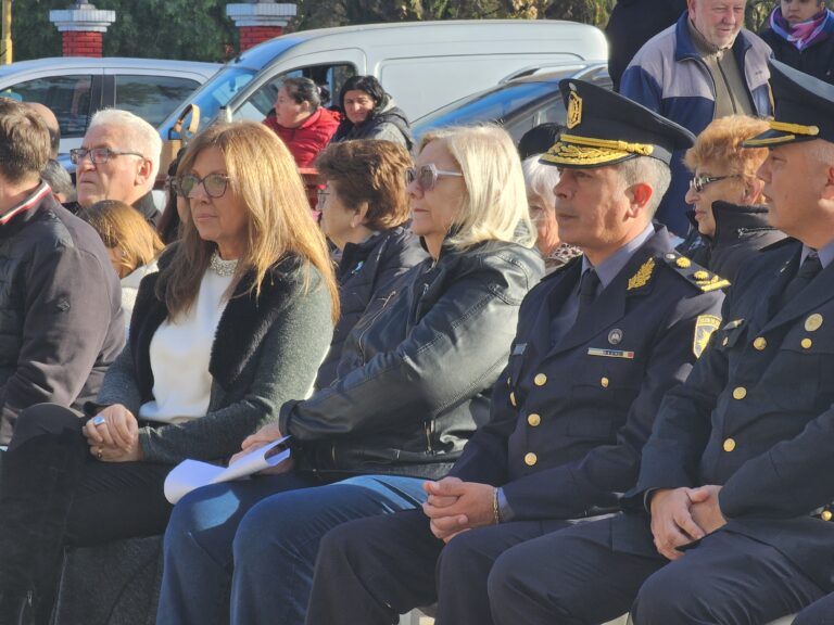 Sastre y Ortiz conmemoró el Paso a la Inmortalidad del General Martín Miguel de Güemes y dejó inaugurada la muestra “Abanderados”