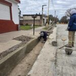 Finalizaron los trabajos de pavimentación en calle Colón y avanzan las tareas complementarias