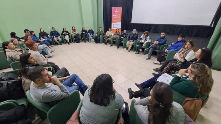 Sastre y Ortiz participó de una jornada regional sobre estrategias frente a los consumos problemáticos