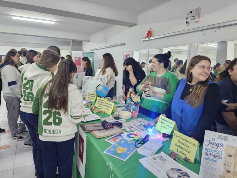 Realizaron una nueva edición de la Expo Carreras con amplia oferta académica para jóvenes locales