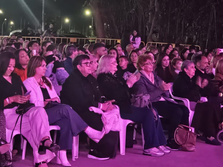 Sastre vivió la velada artística y cultural “Sueños y Raíces”