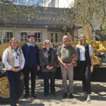 Sastre incorporó una nueva niveladora de arrastre para el mantenimiento de caminos rurales